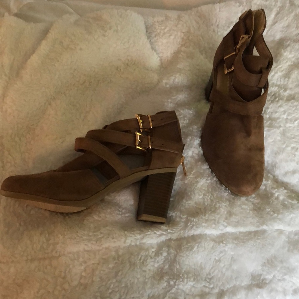 Tan shoe boots